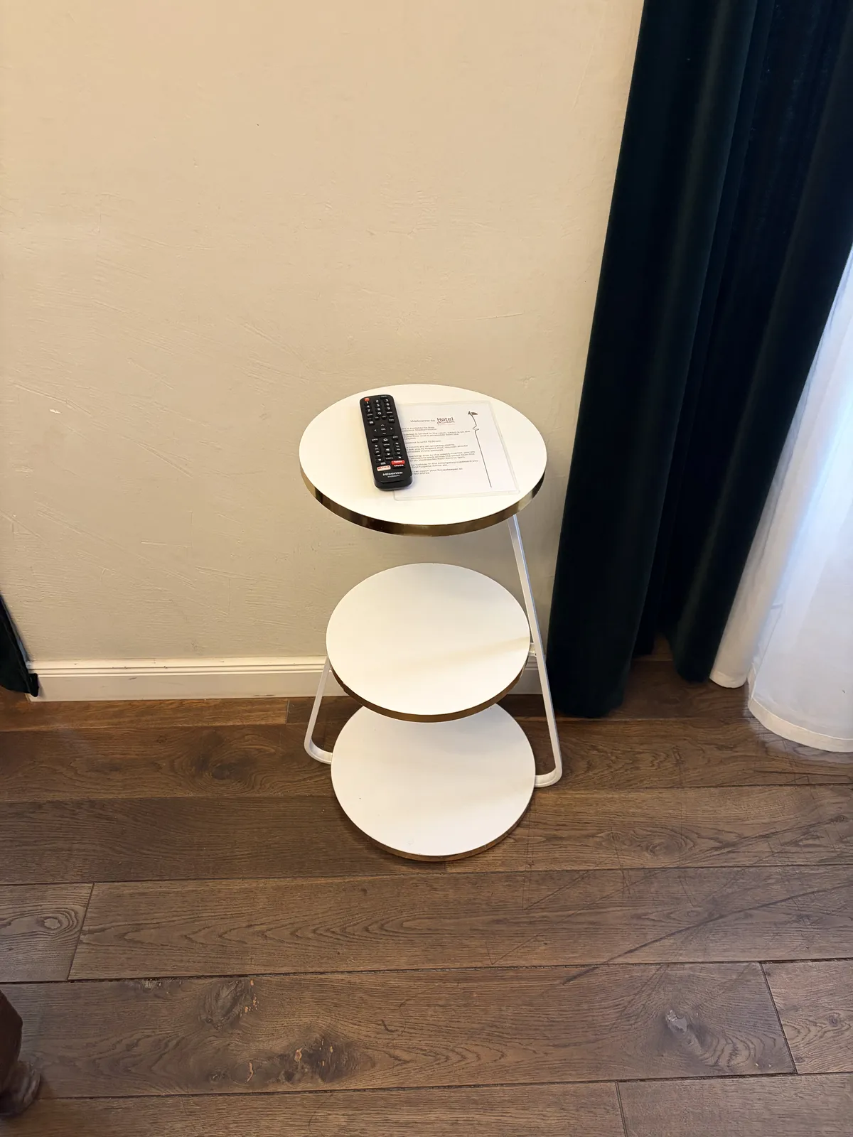 Beistelltisch modern weiß