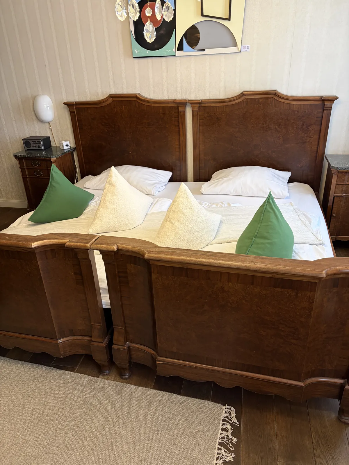 Bett Nussbaum 2x