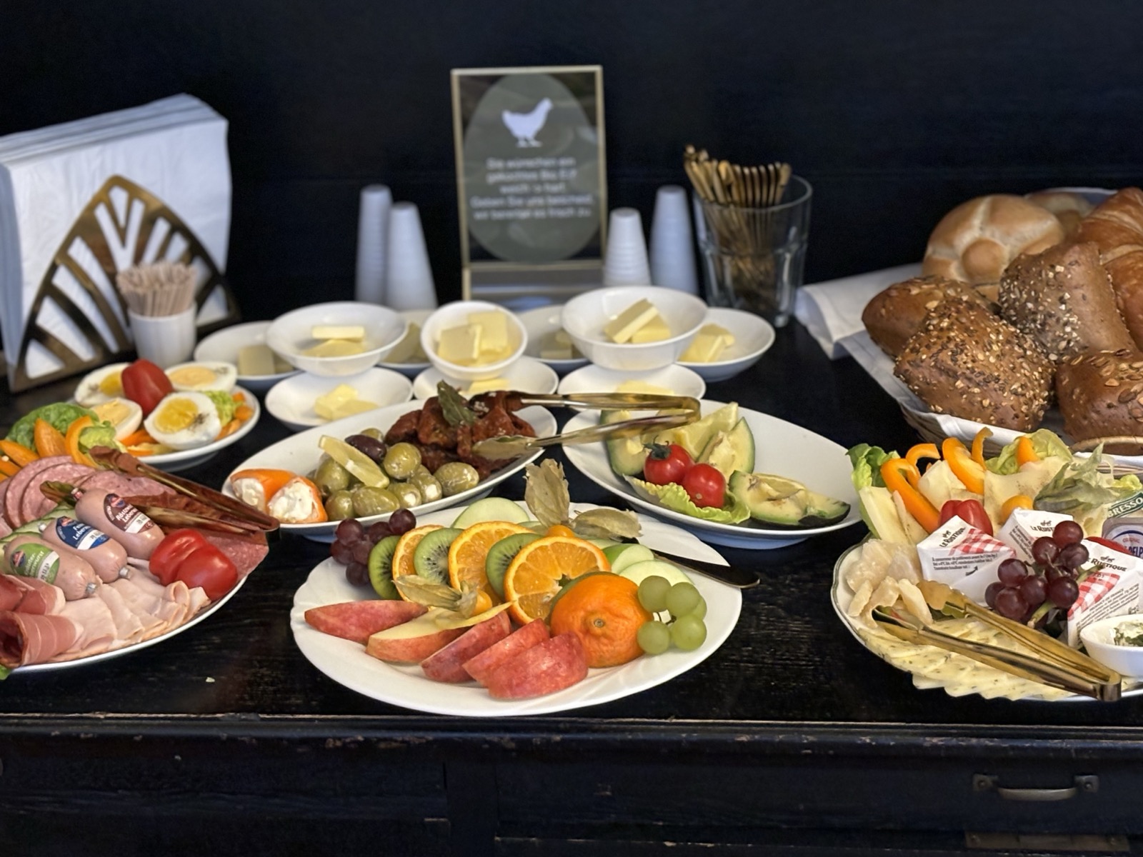 Fr&uuml;hst&uuml;cksbuffet im Hotel Lux