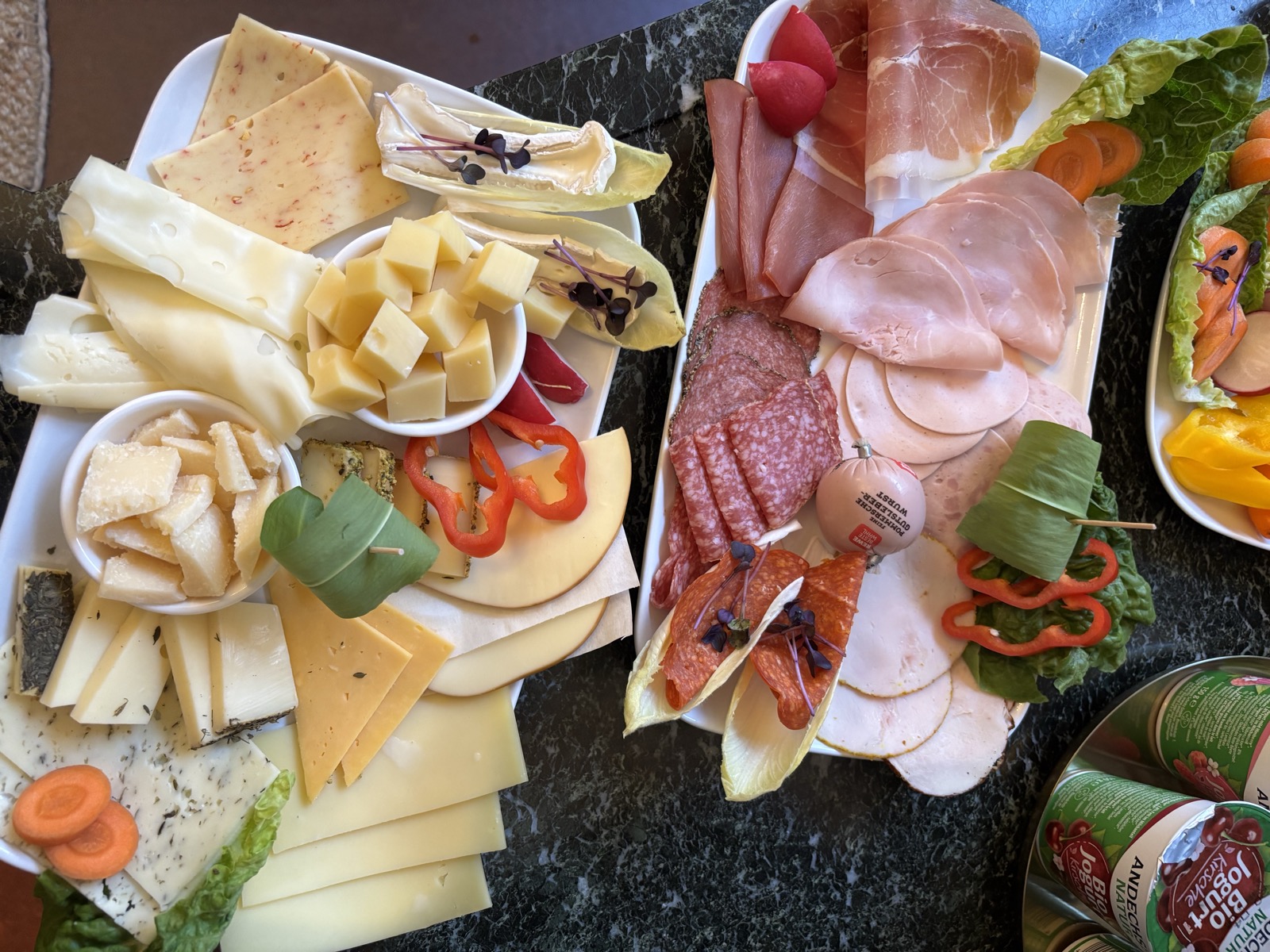 K&auml;se- und Aufschnittplatten von oben