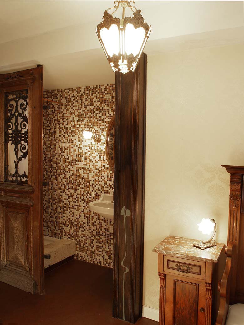 Einzelzimmer im Hotel Lux