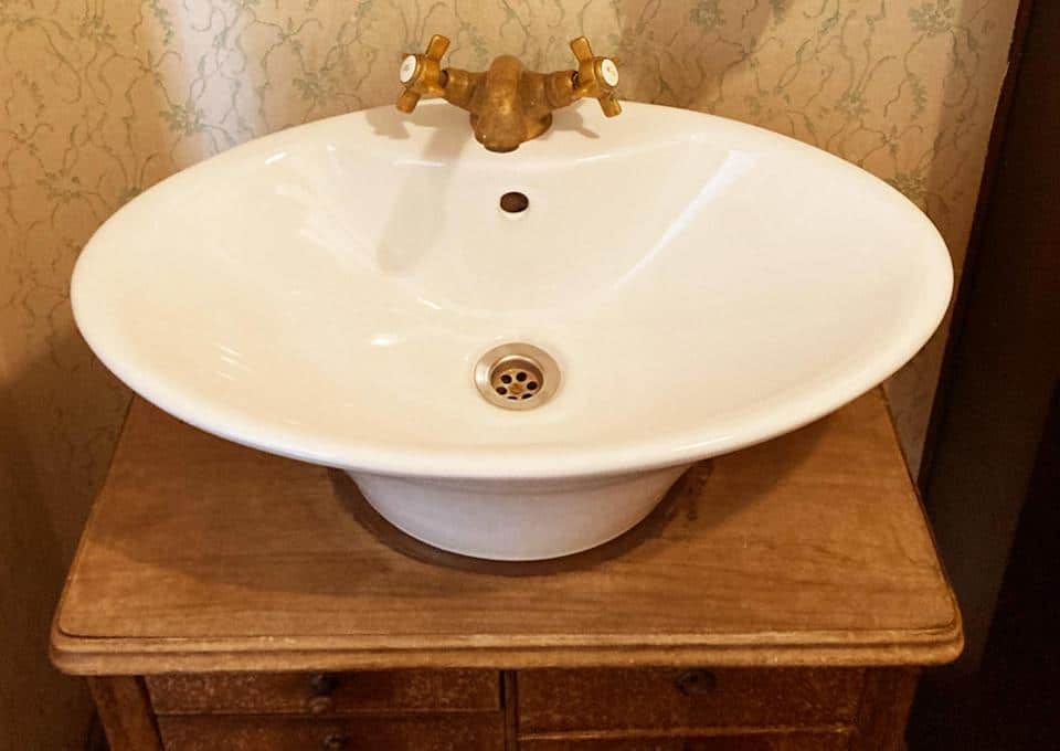 Zimmer 4 - Goldener Spiegel